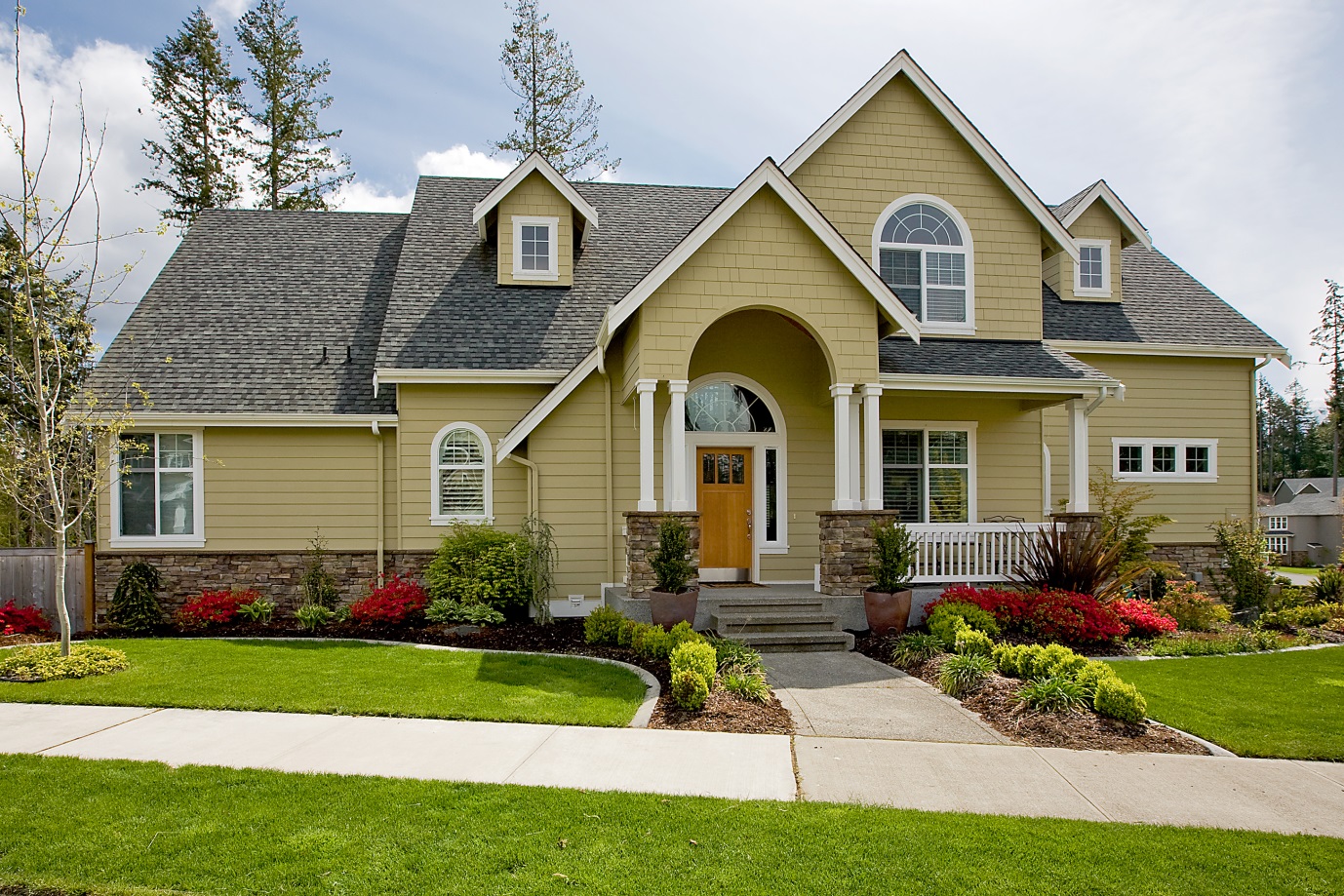 Four Simple Tips to Make the Exterior of Your Home More Appealing